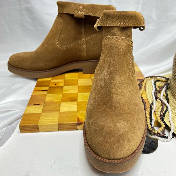Lucky Brand Rhetty Soft Suede Leather Mid High Carmel Booties - NWOT! Si… - Picture 3 of 17